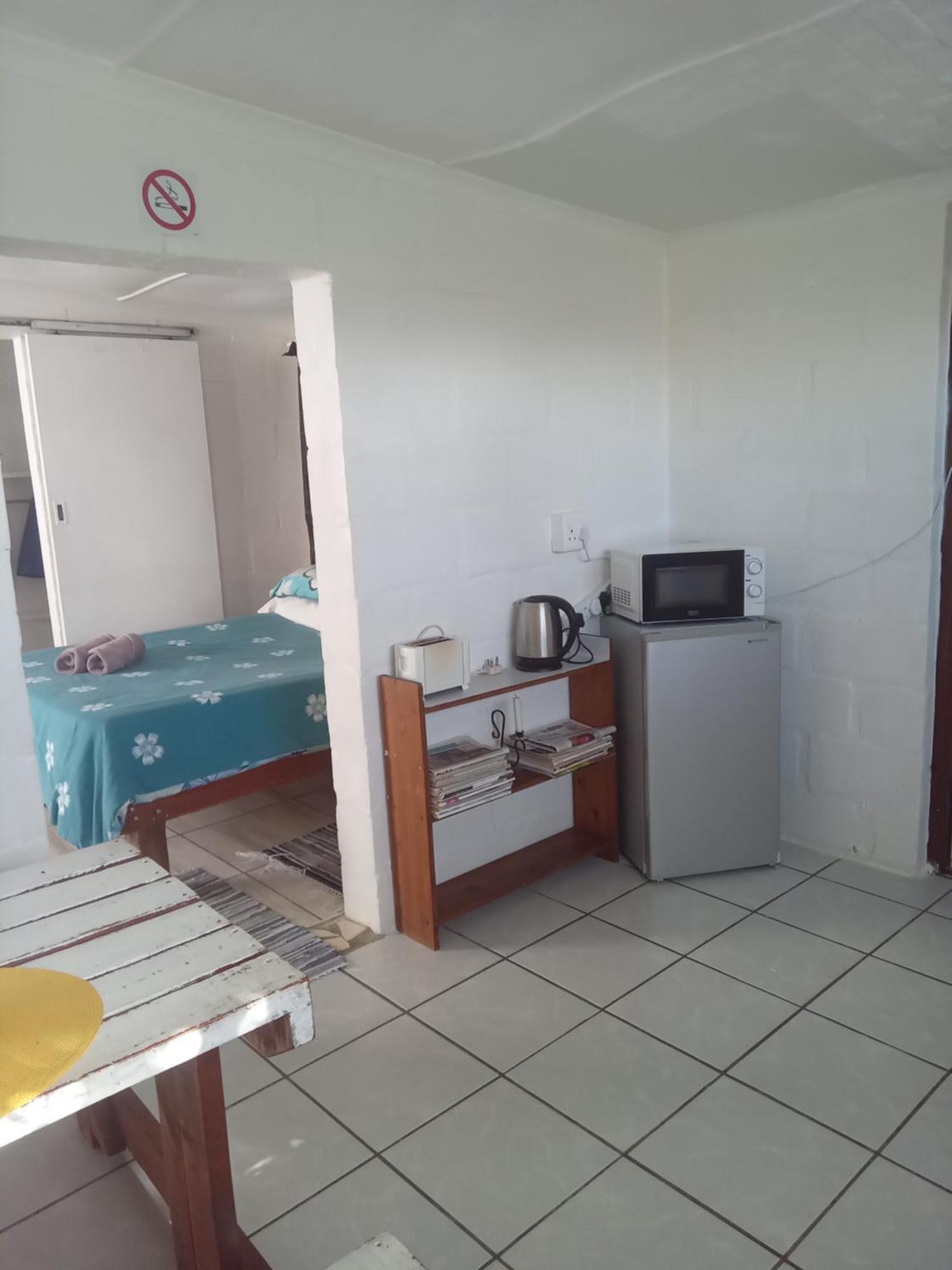 40 On Main Self Catering Apartment Hermanus Bagian luar foto